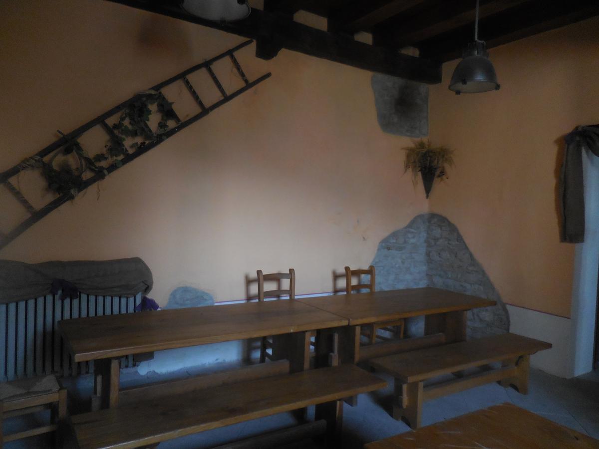 Ostello Podesteria Di Gombola Polinago Exterior photo